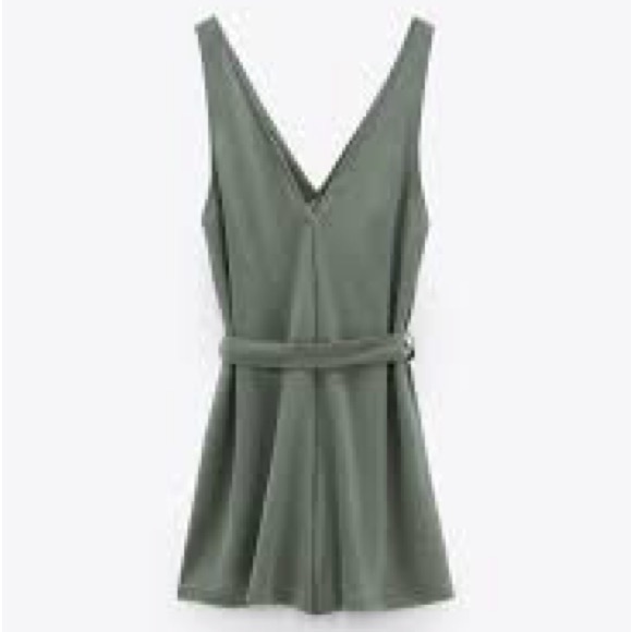 Zara Loose-Fitted Jumpsuit Romper - Picture 4 of 5